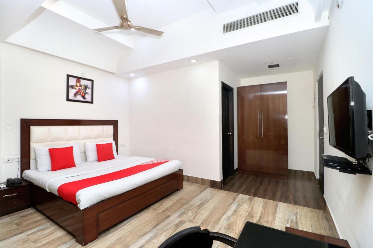 Oyo 30848 Hotel Signature Firozpur Exterior photo